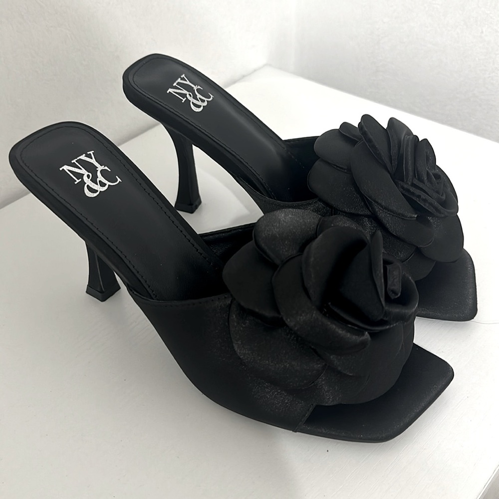Black heels sandals